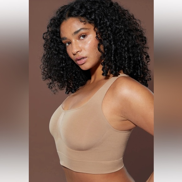 ✨Host Pick✨ YITTY Lizzo Nearly Naked Shaping Midi Bra - Picture 2 of 11